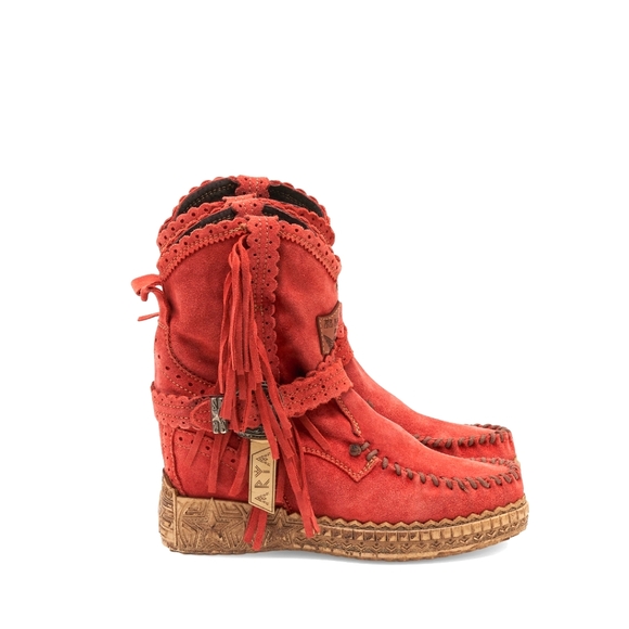 El Vaquero Arya Silverstone Red Wedge Mocassin Boots Size 38/7.5 - Picture 1 of 11